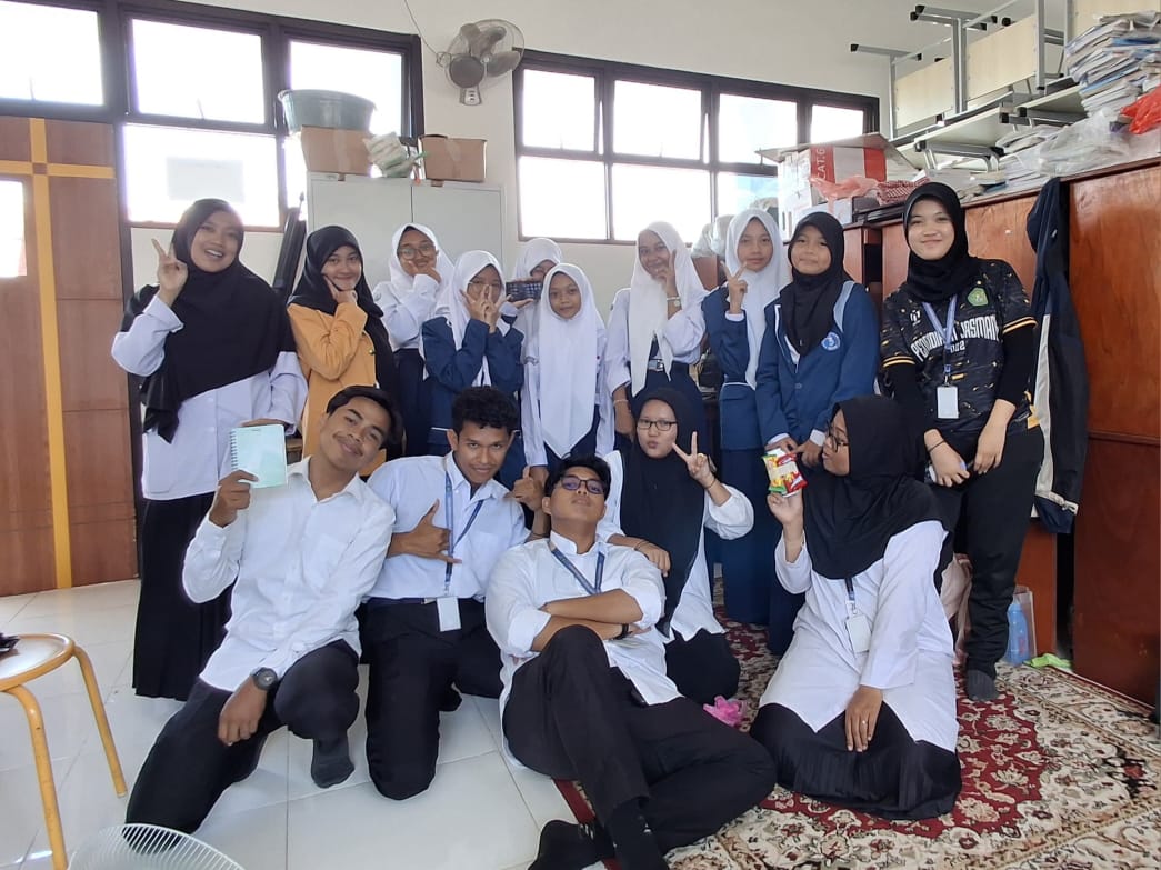 Pelaksanaan program kerja Kelas Menulis